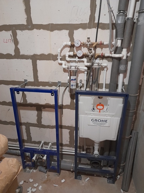 Установка, обвязка инсталляции, прокладка водопровода, канализации в штробе