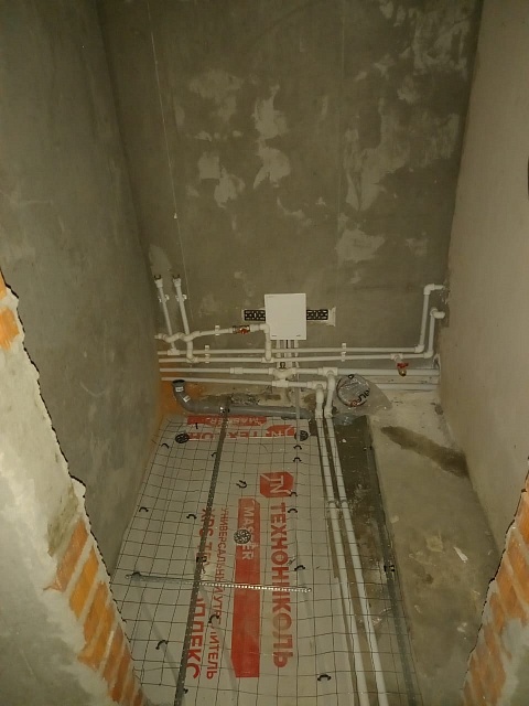 Тёплый пол и разводка водопровода в частном доме