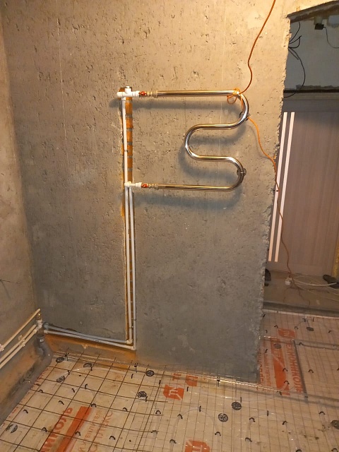 Тёплый пол и разводка водопровода в частном доме